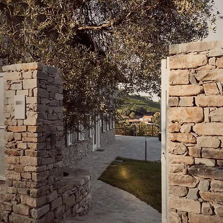 Деревянный коттедж Cascina San Pietro