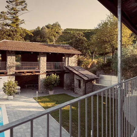 Cascina San Pietro Коссано-Бельбо