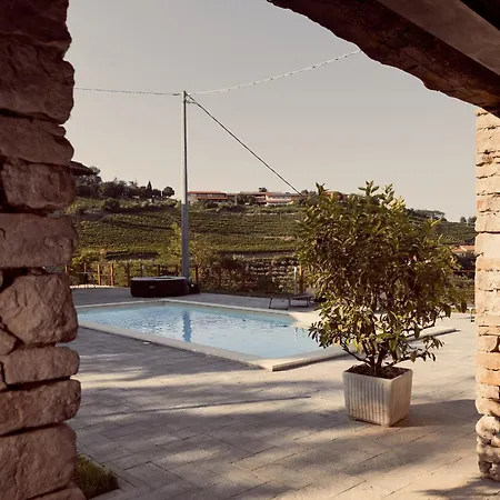 Cascina San Pietro 롯지 *